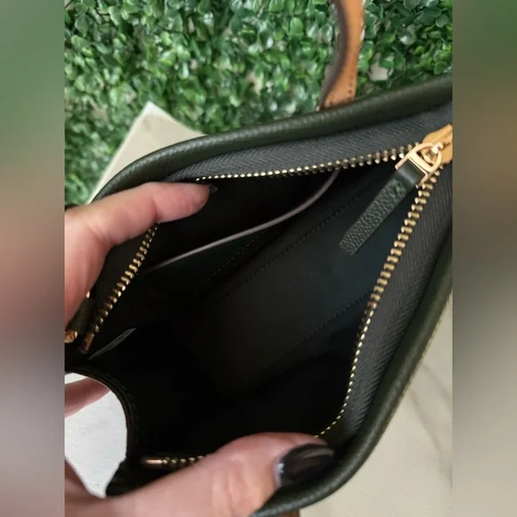 Tory Burch Blake Mini Leather Tote in Basil Handbag NWT - Picture 9 of 9